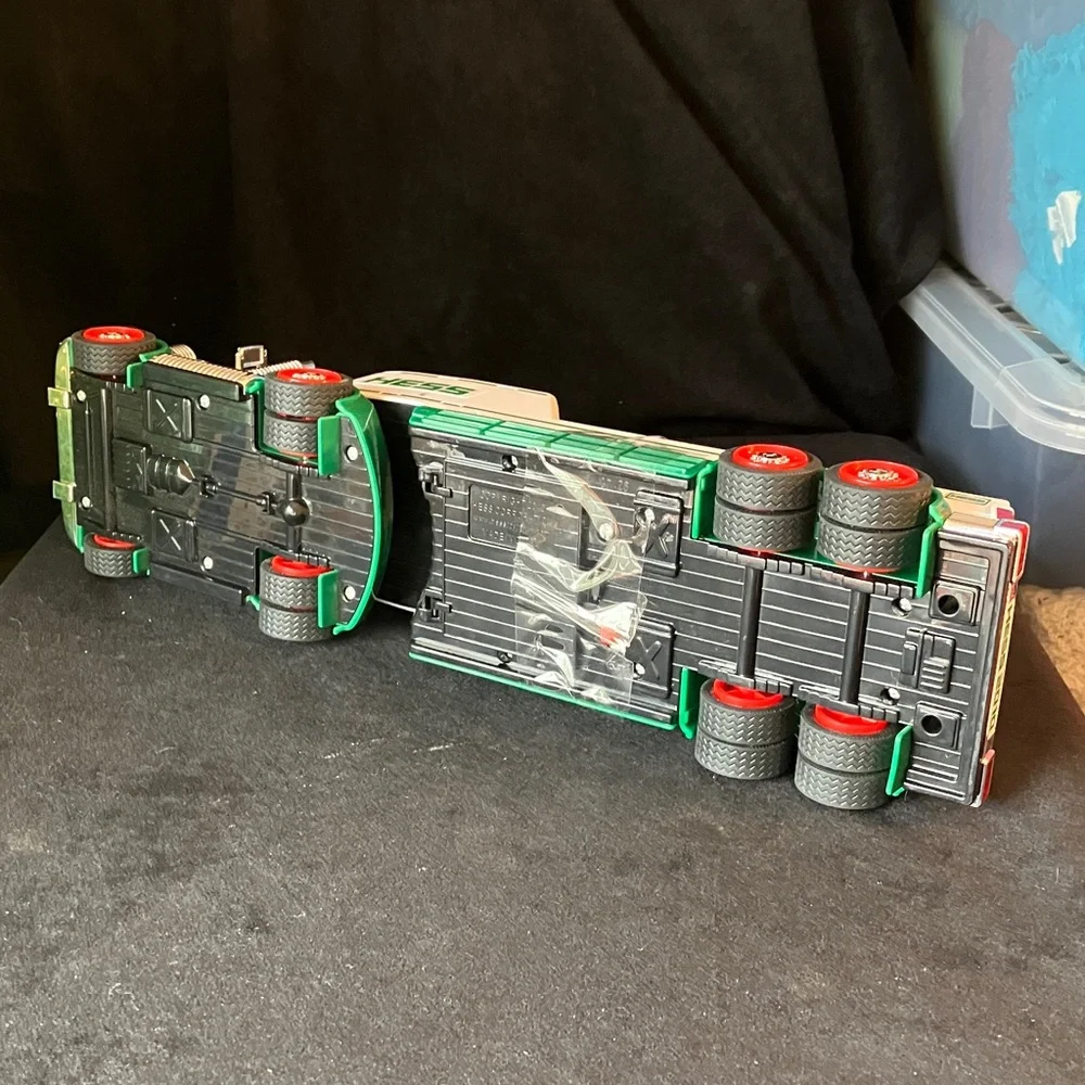 HESS Gasoline Semi Truck carrying helicopter Toy 2010 Toy plays sounds